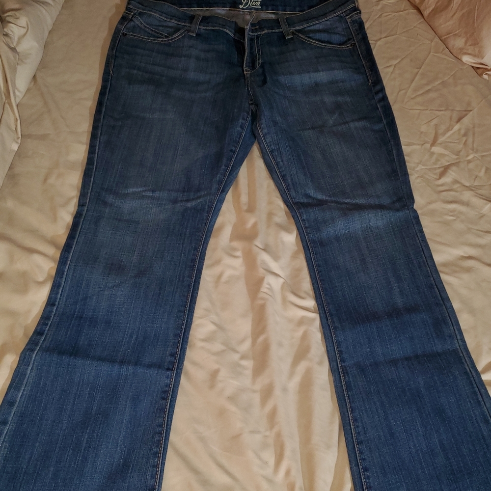 Women's Bottoms